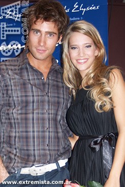 luisana_dot_net-2008may-cenicientapremiere-0014.jpg