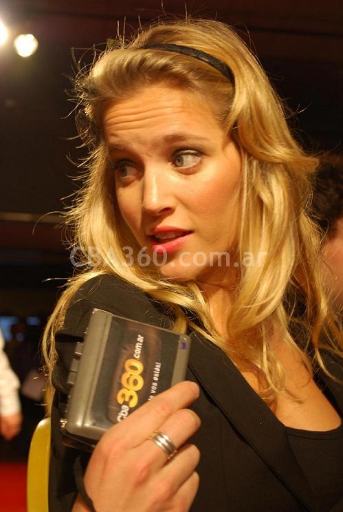 cande11.jpg