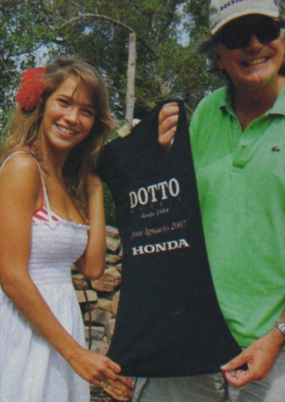 luisana_dot_net-magazines-gente-2007march6-0006.jpg