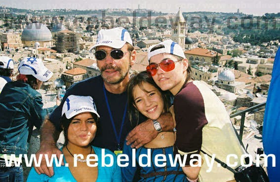 luisana_dot_net-giras-israel01.jpg
