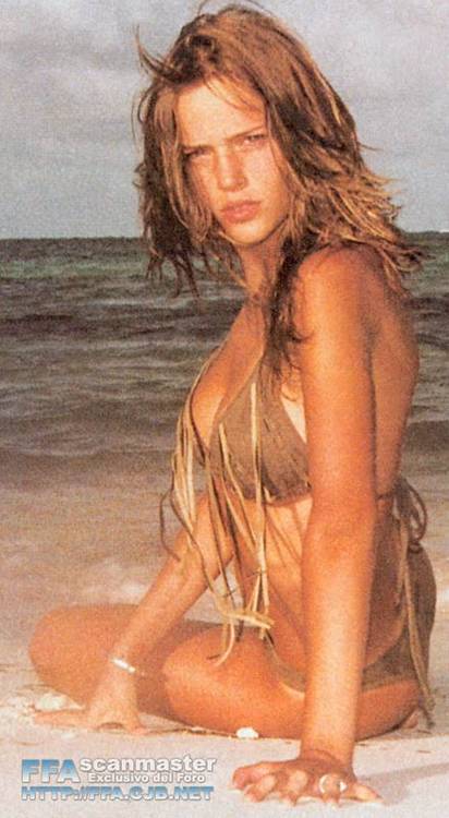 2luisana-dot-net_fotos-bikini-0091.jpg