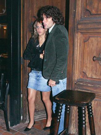 luisana_dot_net-candids-2005-006.jpg