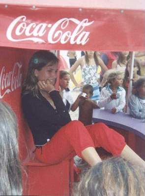 luisana-dot-net_coca-cola014.jpg