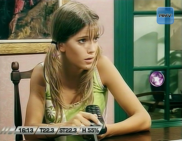 122930669_tduid1046_AustinMiushiVids_Luisana_Lopilato_LosSecretosDePapa_05_2004_23_123_127lo.jpg