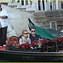 michael-buble-luisana-lopilato-gondola-07.jpg