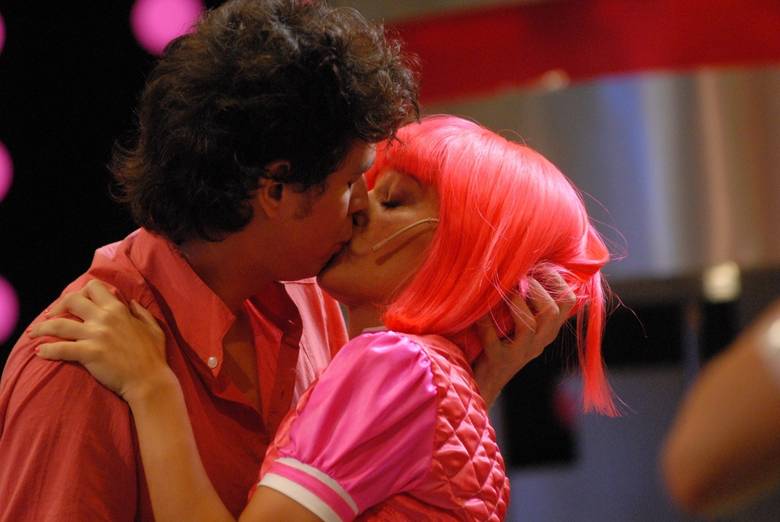 luisana_dot_NET-atraccionx4-stills-0006.jpg