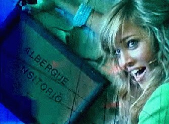 luisana-dot-net_almapirata-trailer013.jpg